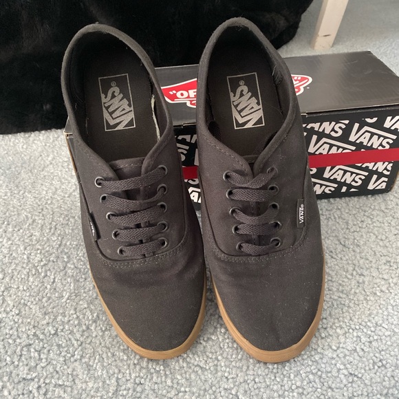 vans 7 vans 7